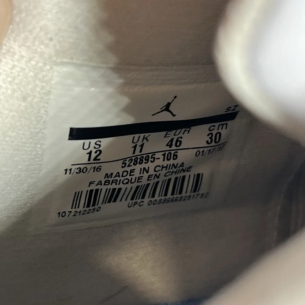 Air Jordan Retro 11 Low UNC White Blue Sneakers